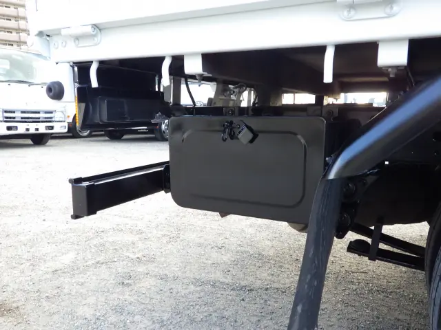 三菱 キャンター 2RG-FBA20(2WD)の写真38