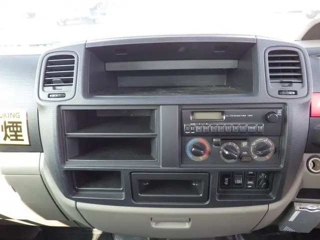 日産 アトラス SKG-TZ2F24(2WD)の写真9