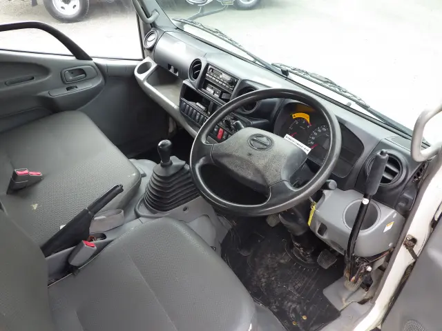 日野 デュトロ SKG-XZU620T(2WD)の写真6