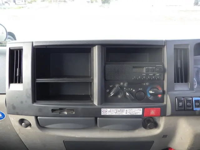 いすゞ エルフ TKG-NJR85AN(2WD)の写真9