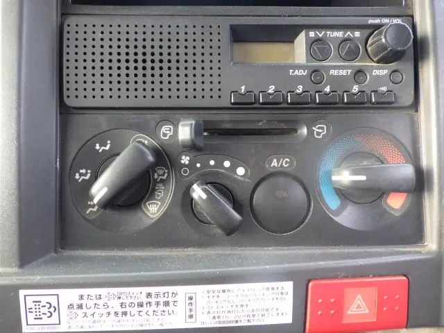 いすゞ エルフ TKG-NJR85AN(2WD)の写真10