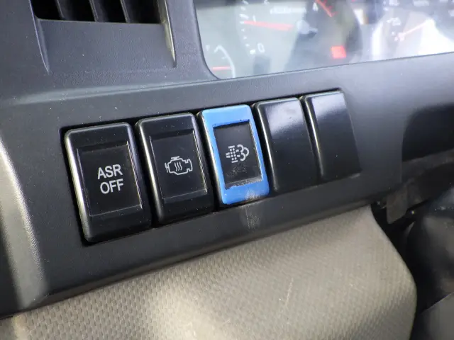 いすゞ エルフ TKG-NJR85AN(2WD)の写真11