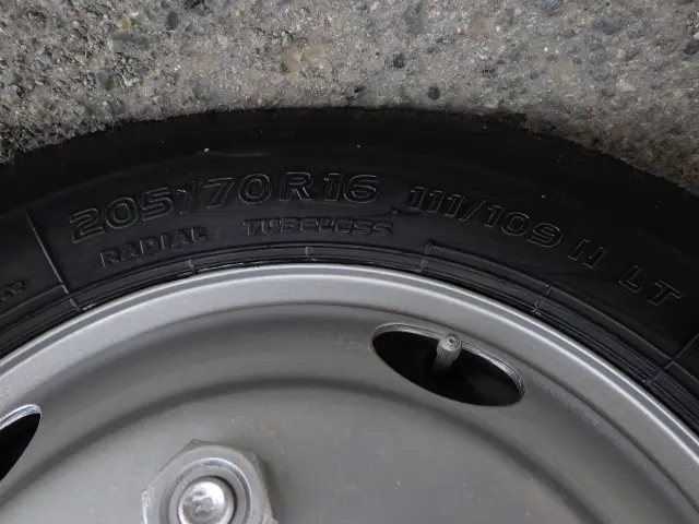 いすゞ エルフ TKG-NJR85AN(2WD)の写真40