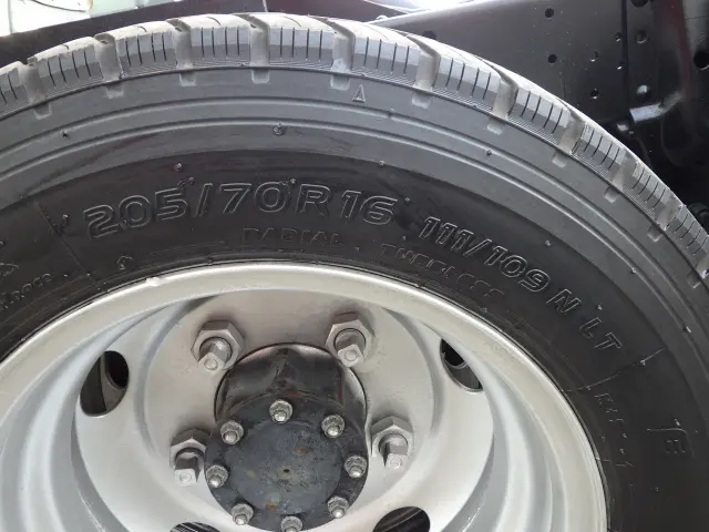 いすゞ エルフ TKG-NJR85AN(2WD)の写真42