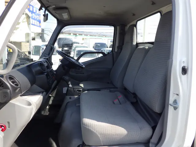 トヨタ トヨエース TKG-XZC605(2WD)の写真8