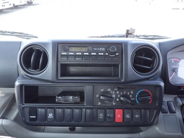 トヨタ トヨエース TKG-XZC605(2WD)の写真9