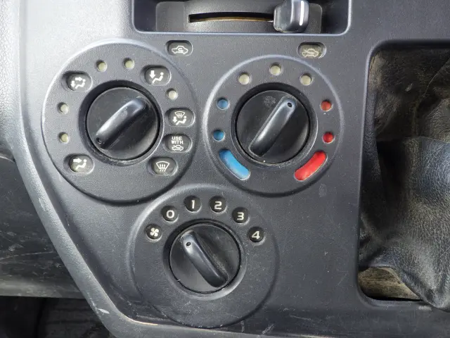 トヨタ ライトエーストラック DBF-S402U(2WD)の写真11