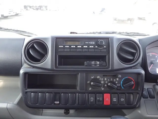 日野 デュトロ TKG-XZU605M(2WD)の写真9