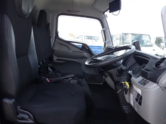 三菱 キャンター 2PG-FEB80(2WD)の写真7