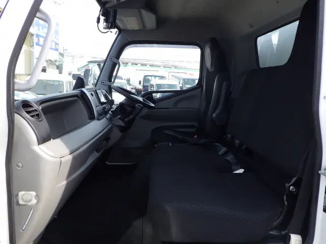 三菱 キャンター 2PG-FEB80(2WD)の写真8