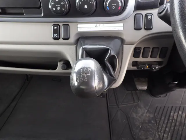 三菱 キャンター 2PG-FEB80(2WD)の写真19