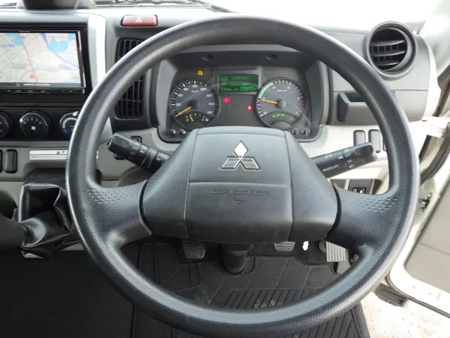 三菱 キャンター 2PG-FEB80(2WD)の写真21