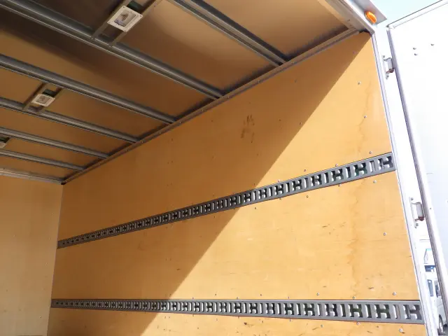 三菱 キャンター 2PG-FEB80(2WD)の写真27