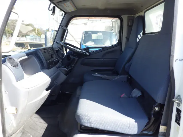 三菱 キャンター TKG-FBA60(2WD)の写真8