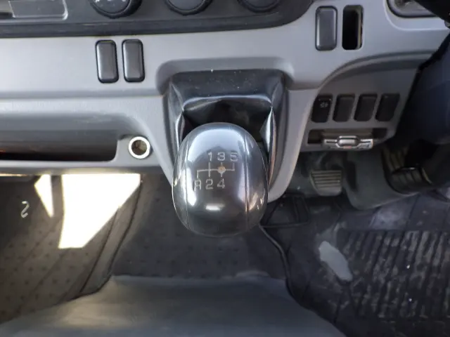 三菱 キャンター TKG-FBA60(2WD)の写真13