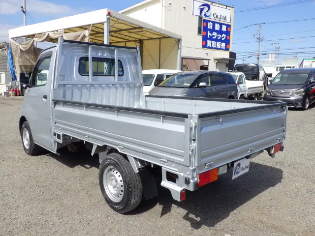 トヨタ タウンエーストラック DBF-S402U(2WD)の写真2