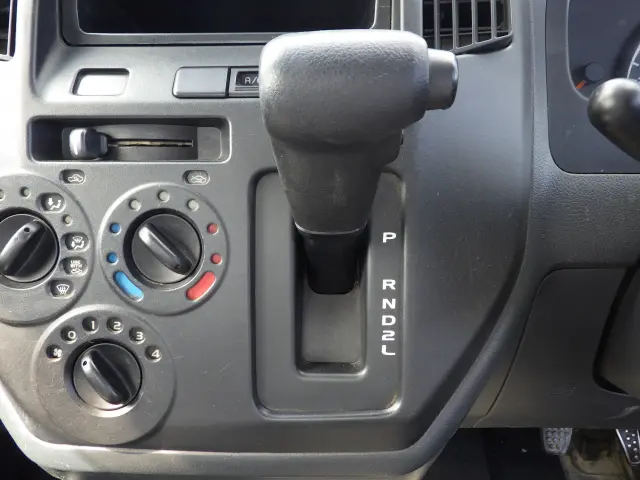 トヨタ タウンエーストラック DBF-S402U(2WD)の写真12