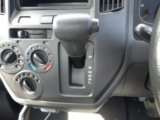 トヨタ タウンエーストラック DBF-S402U(2WD)の写真14