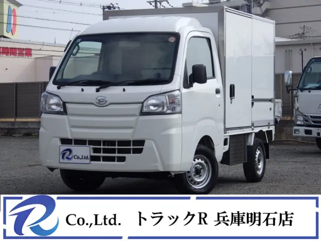 荷室内寸１８２×１３４×１１９　車両外寸３３９×１４７×１９８　荷台地上高約７２　車両総重量３．５ｔ未満　新普通免許　８ナンバー　エンジン型式ＫＦ　６６０ｃｃ　保証付　小型　トラック　左スライド扉|ダイハツ ハイゼットトラック 3BD-S500P(2WD)の写真1
