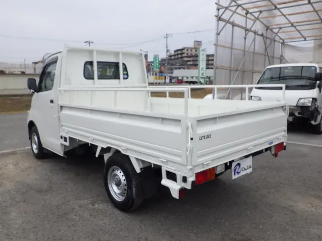 トヨタ ライトエーストラック DBF-S402U(2WD)の写真2