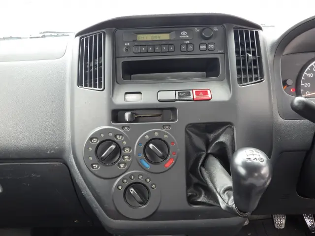 トヨタ ライトエーストラック DBF-S402U(2WD)の写真9