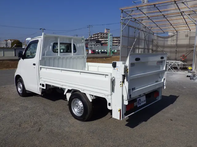 トヨタ タウンエーストラック DBF-S402U改(2WD)の写真2