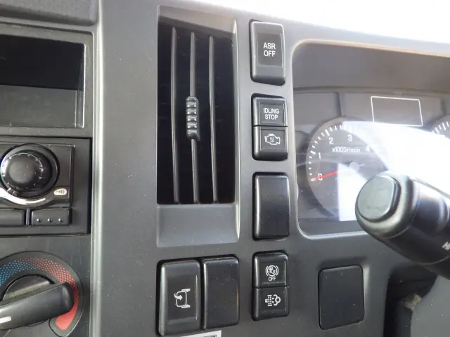 マツダ タイタン TKG-LLR85AR(2WD)の写真14