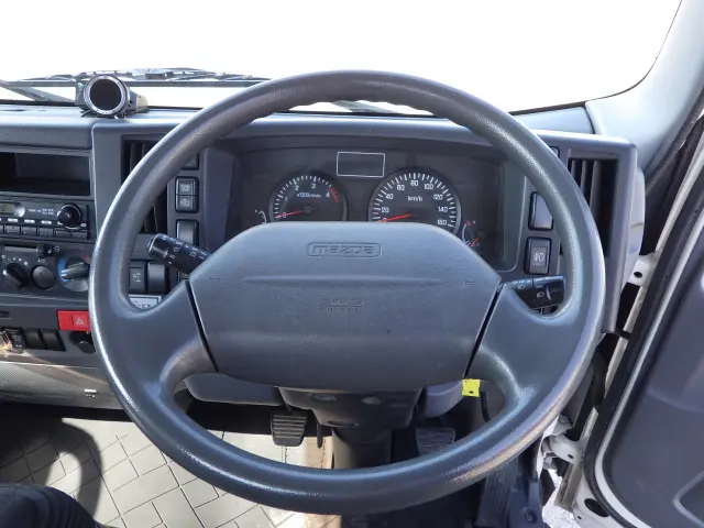 マツダ タイタン TKG-LLR85AR(2WD)の写真18