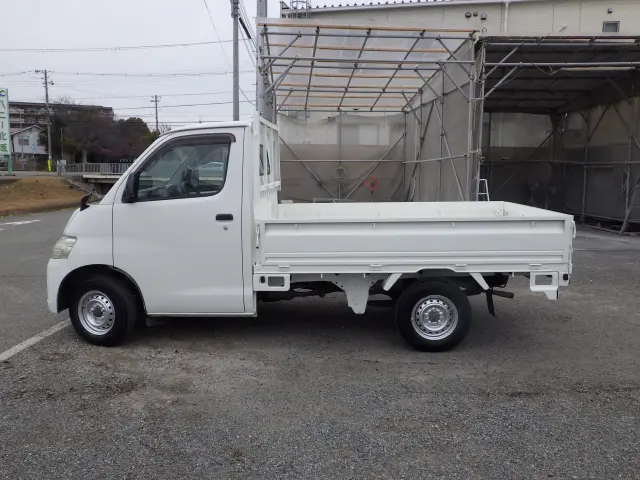 トヨタ タウンエーストラック DBF-S402U(2WD)の写真3