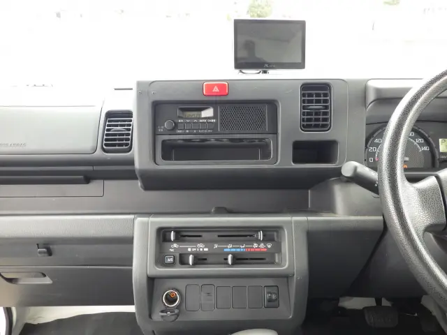 ダイハツ ハイゼットトラック EBD-S500P(2WD)の写真11