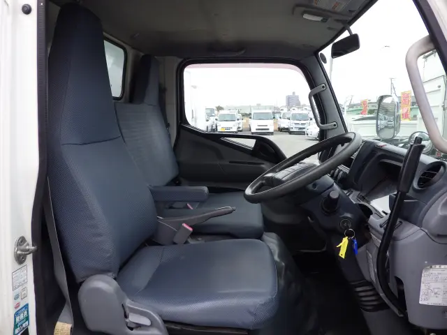 三菱 キャンター TKG-FBA60(2WD)の写真7