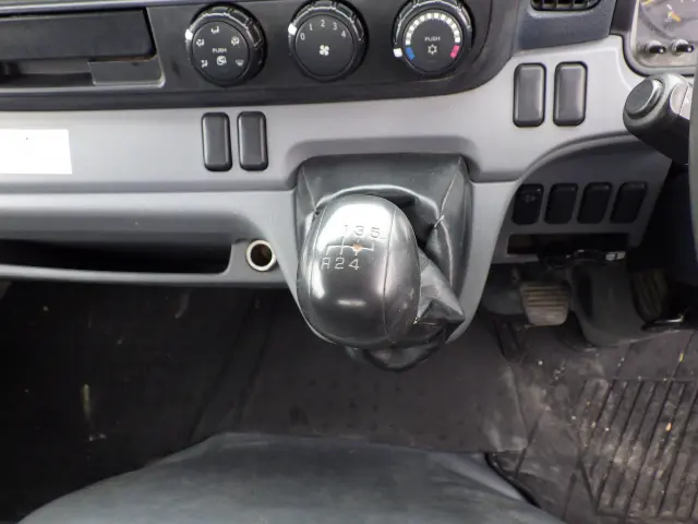 三菱 キャンター TKG-FBA60(2WD)の写真13