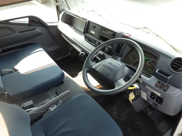 三菱 キャンター TKG-FEB50(2WD)の写真6