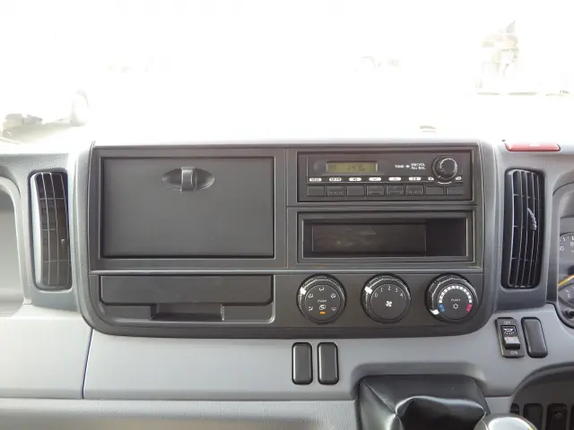 三菱 キャンター TKG-FEB50(2WD)の写真9