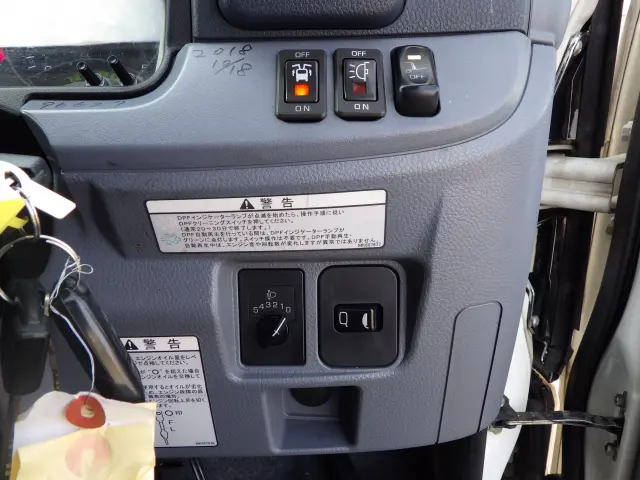 三菱 キャンター TKG-FEB50(2WD)の写真12