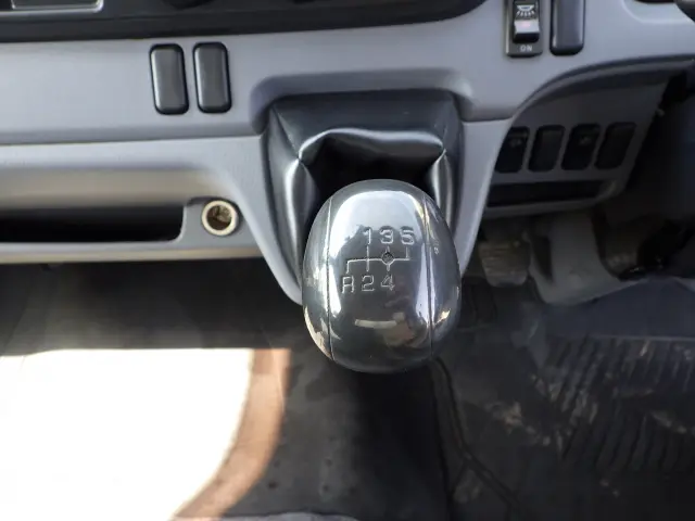 三菱 キャンター TKG-FEB50(2WD)の写真13