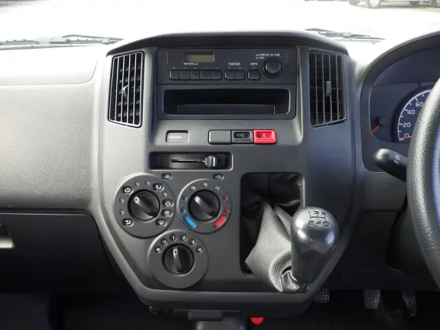 トヨタ タウンエーストラック DBF-S402U(2WD)の写真9