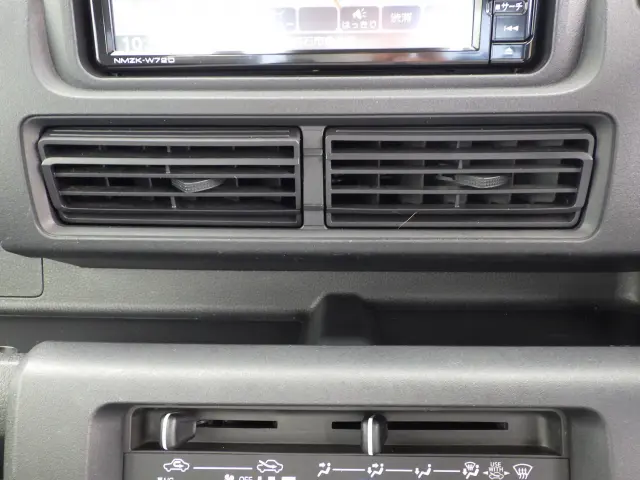 ダイハツ ハイゼットトラック 3BD-S500P(2WD)の写真13