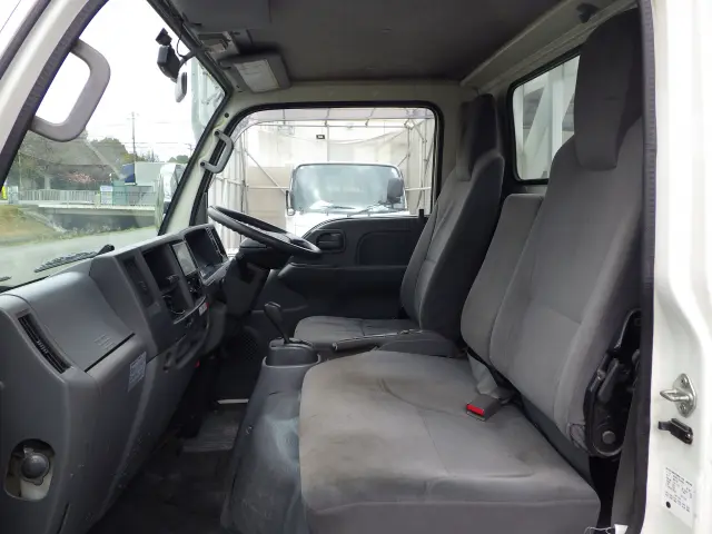 いすゞ エルフ TKG-NJR85A(2WD)の写真8