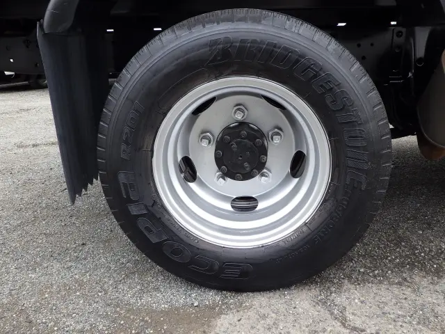 いすゞ エルフ TKG-NJR85A(2WD)の写真28