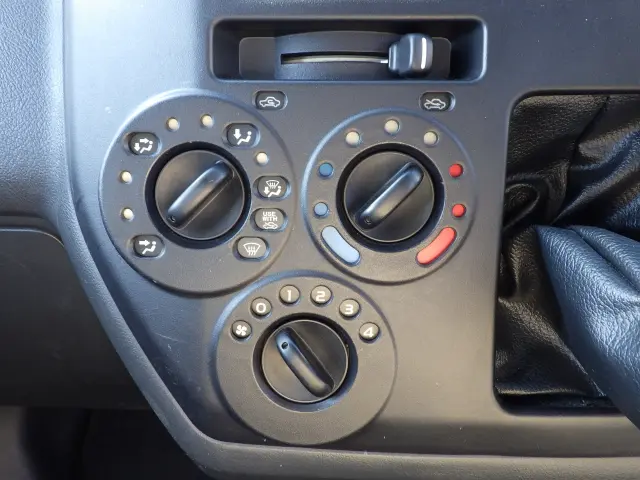 トヨタ ライトエーストラック DBF-S402U(2WD)の写真12