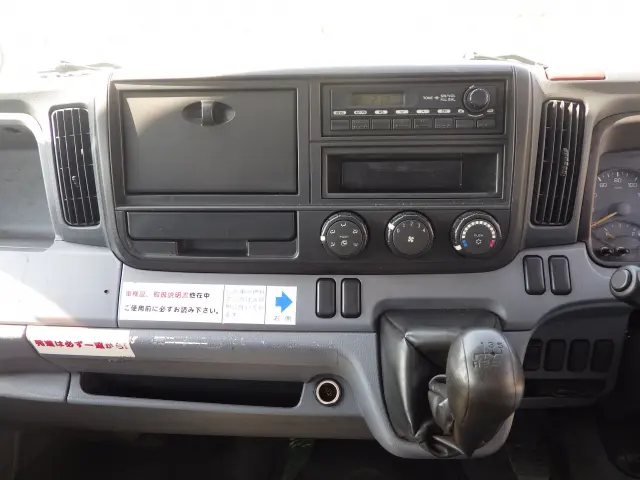 三菱 キャンター TKG-FEA50(2WD)の写真9