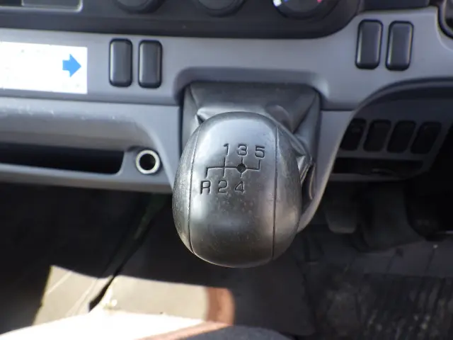 三菱 キャンター TKG-FEA50(2WD)の写真15
