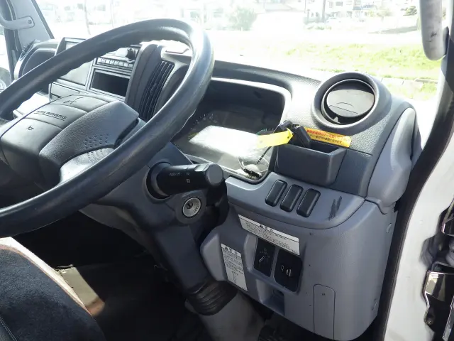 三菱 キャンター TKG-FEA50(2WD)の写真16