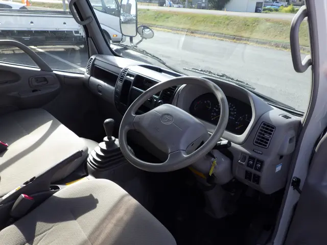 トヨタ ダイナ ADF-KDY231(2WD)の写真6