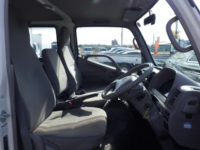 トヨタ ダイナ ADF-KDY231(2WD)の写真7