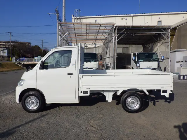 トヨタ ライトエーストラック DBF-S402U(2WD)の写真3