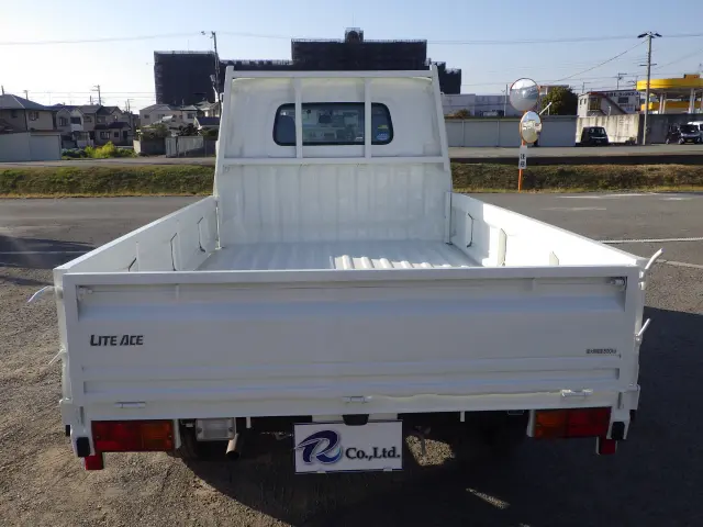 トヨタ ライトエーストラック DBF-S402U(2WD)の写真5