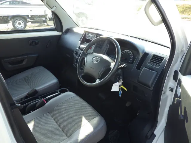 トヨタ ライトエーストラック DBF-S402U(2WD)の写真6