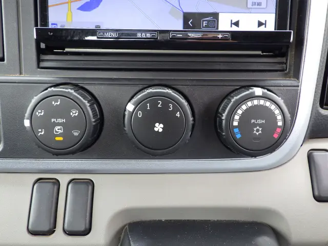 三菱 キャンター TPG-FBA20(2WD)の写真11